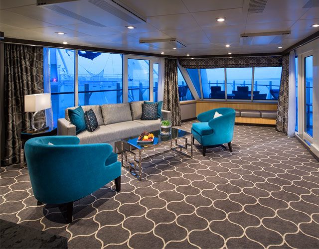Сьют "Spacious AquaTheater Suite Large Balcony - 2 Bedroom"