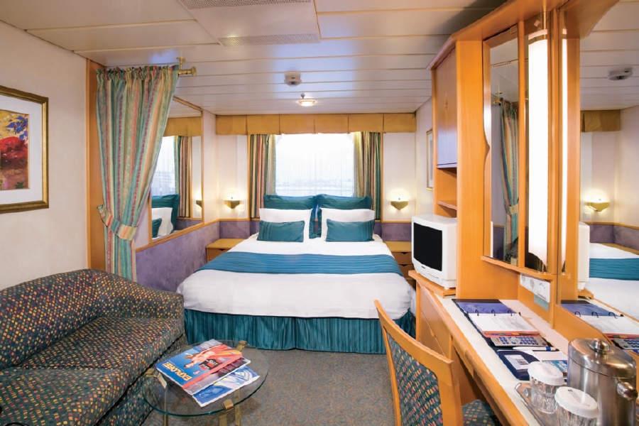 Каюта з вікном "Ocean View Stateroom"