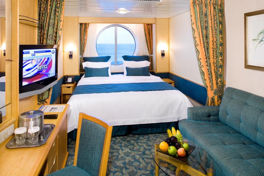 Каюта з вікном "Ocean View Stateroom"