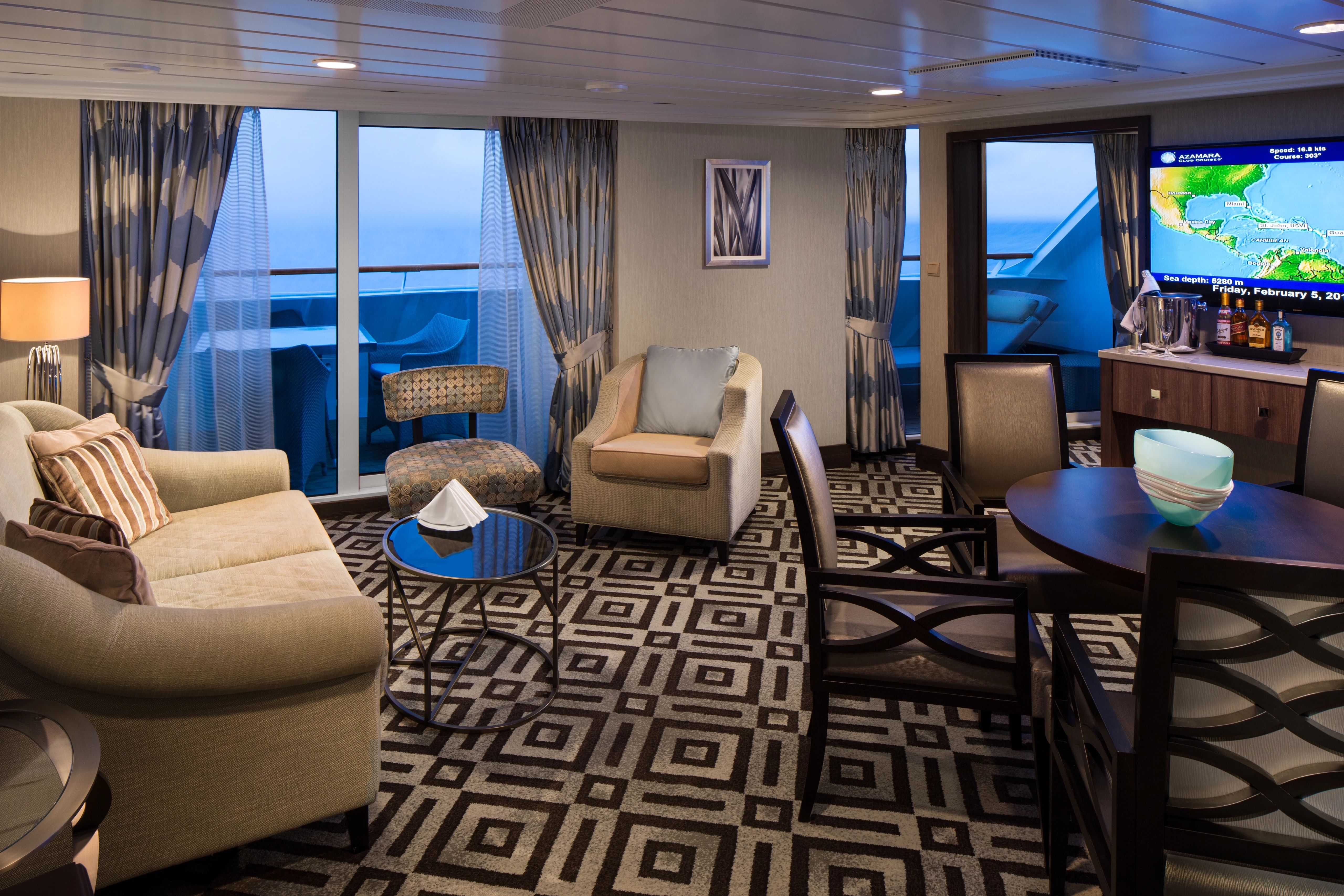 Сьют "Ocean Suite Stateroom"