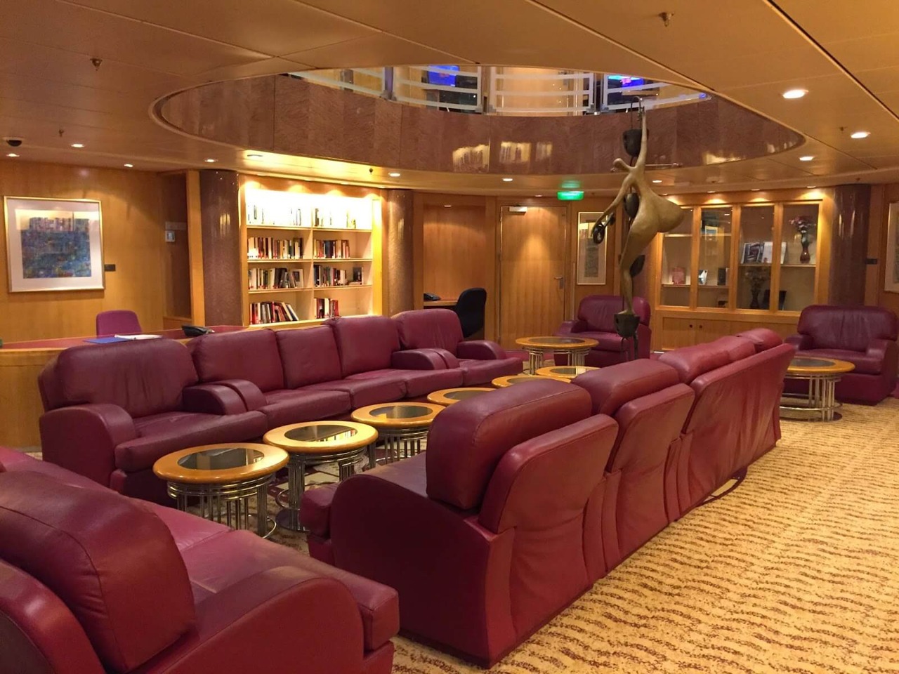 Круїзний лайнер Adventure of the Seas - Библиотека (Library)