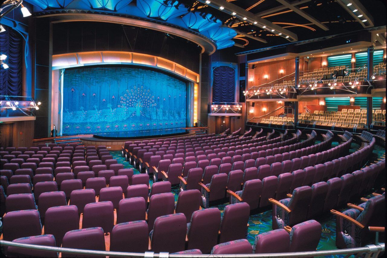 Круїзний лайнер Adventure of the Seas - Театр (Theater)