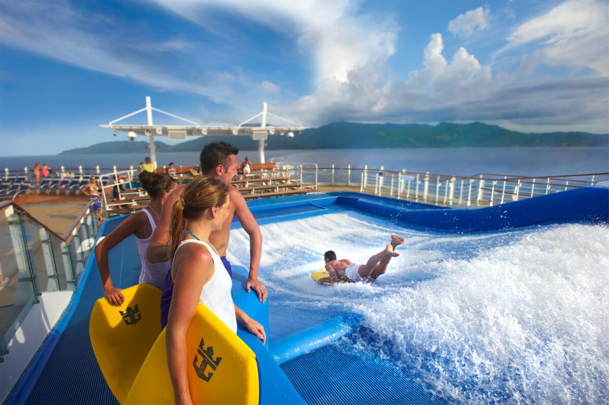 Круїзний лайнер Harmony of the Seas - Зона сёрфинга FlowRider