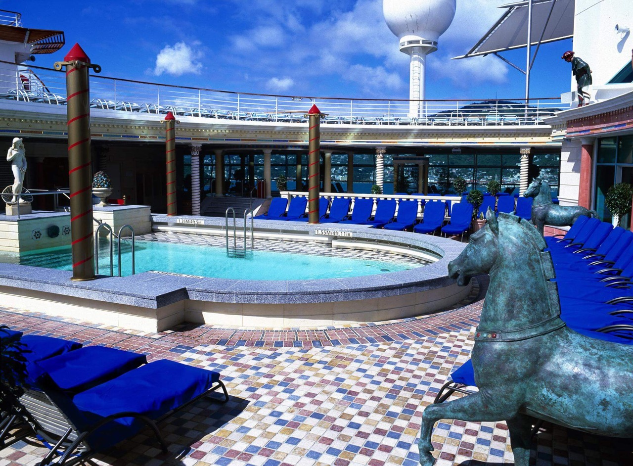 Круизный лайнер Navigator of the Seas - Соляриум, Бассейн (Solarium)