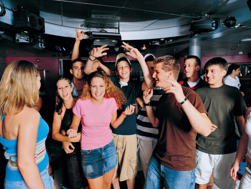 Круизный лайнер Navigator of the Seas - Дискотека (Teens Dance)