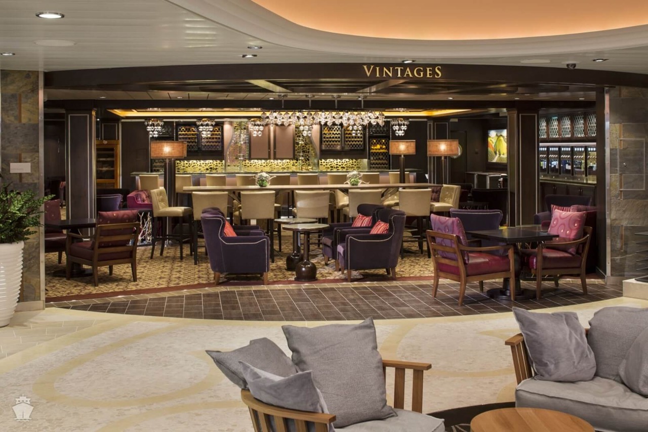 Круїзний лайнер Ovation of the Seas - Винный бар Vintages