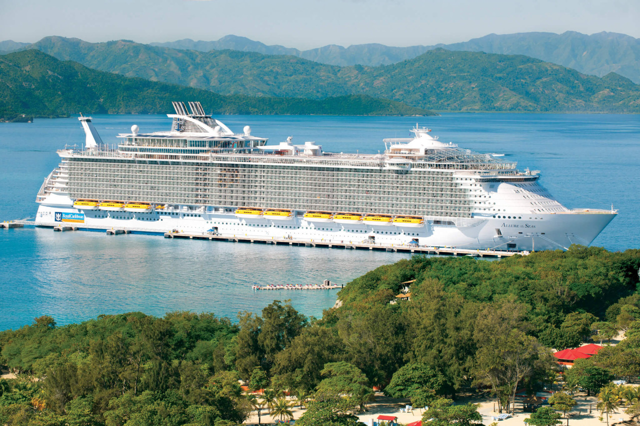 Круїзний лайнер Allure of the Seas - Allure of the Seas 5*