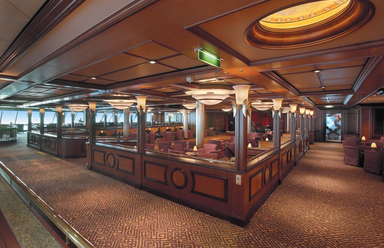 Круїзний лайнер Serenade of the Seas - Сафари-клуб (Safari Club)