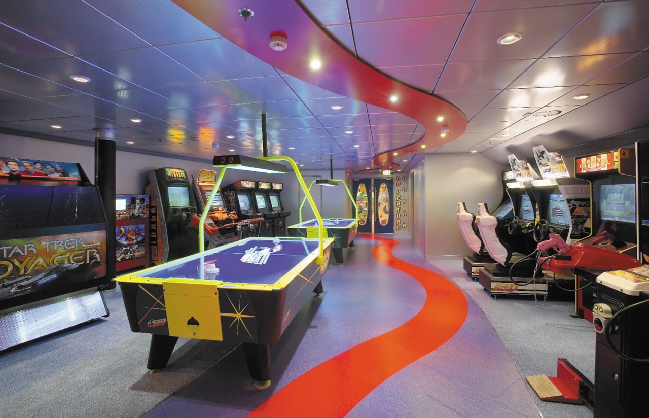 Круїзний лайнер Serenade of the Seas - Аркада видеоигр (Arcade Room)