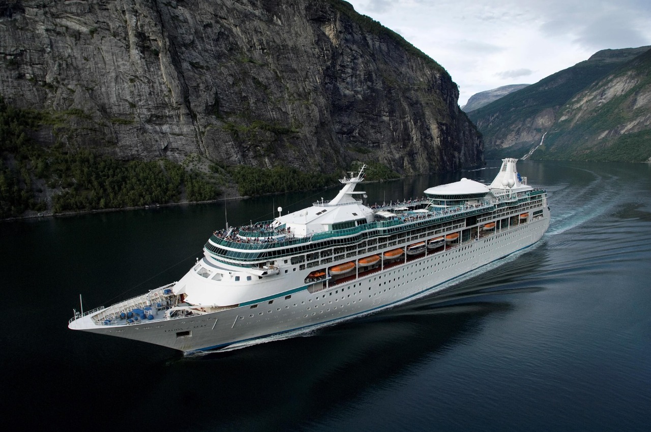 Круїзний лайнер Vision of the Seas - Внешний вид лайнера (Exterior)