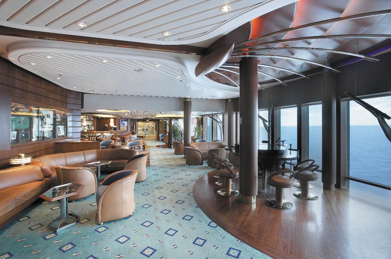 Круїзний лайнер Vision of the Seas - Шхуна-бар (Schooner Bar)
