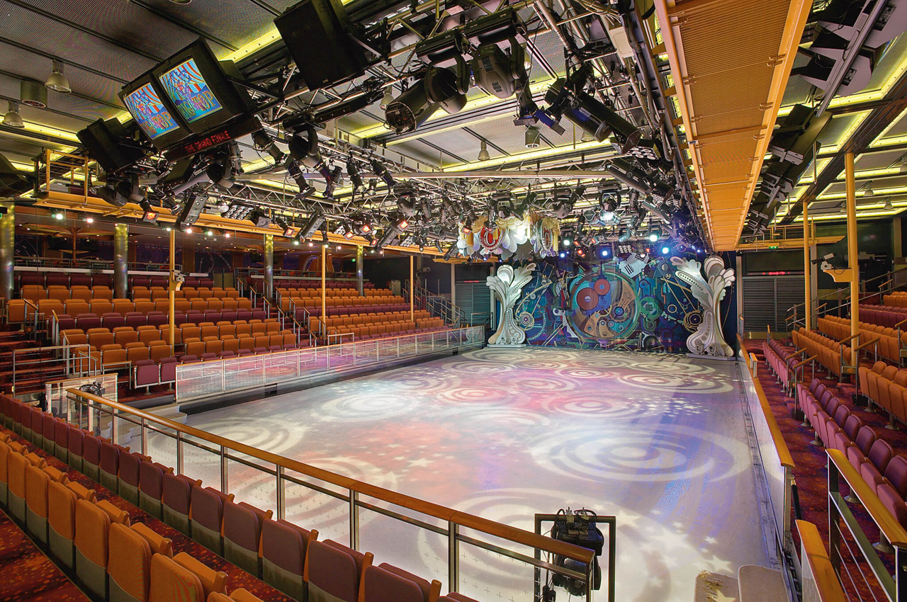 Круїзний лайнер Voyager of the Seas - Каток (Ice Skating)
