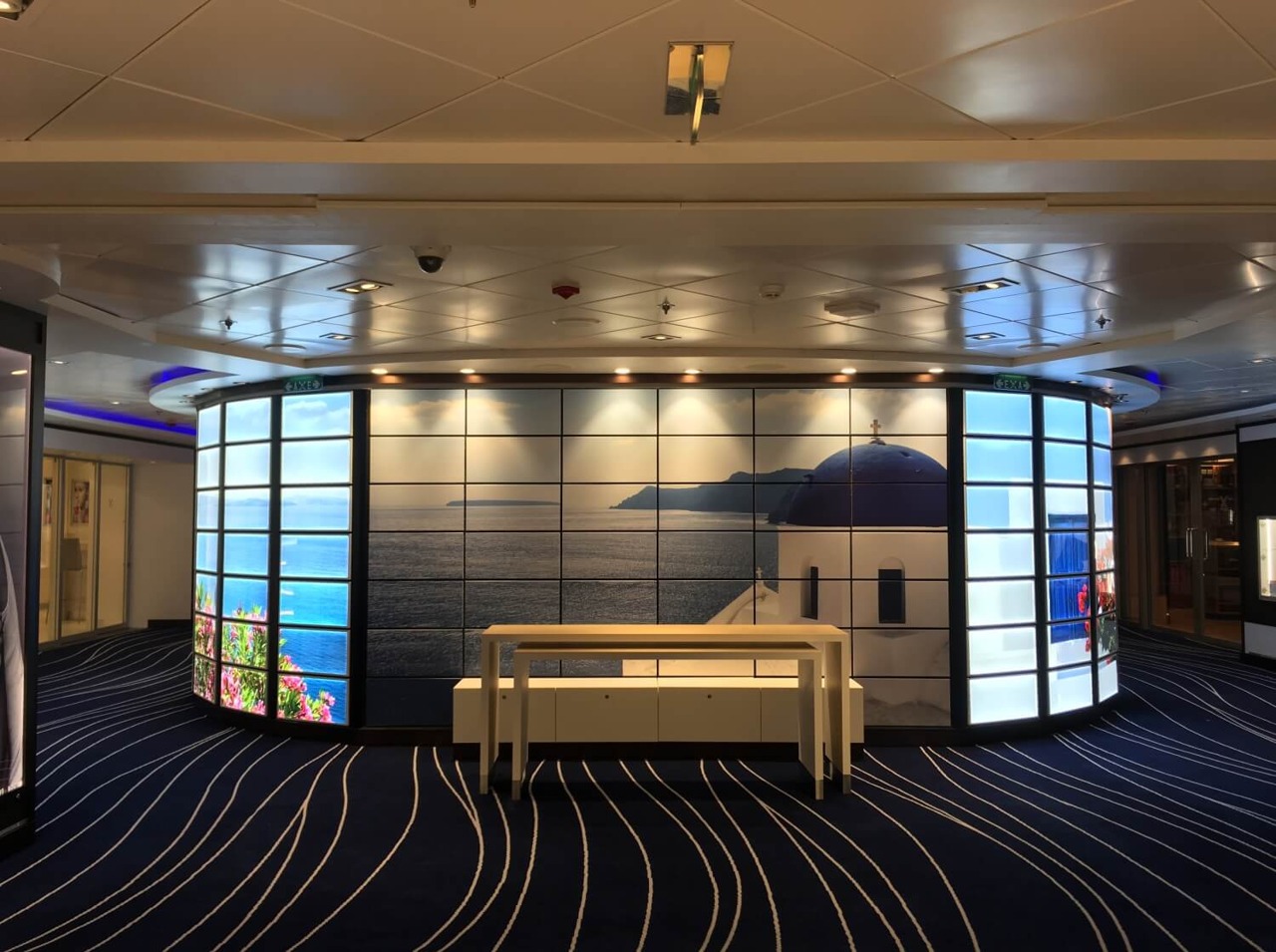 Круїзний лайнер Celebrity Constellation - Shop1