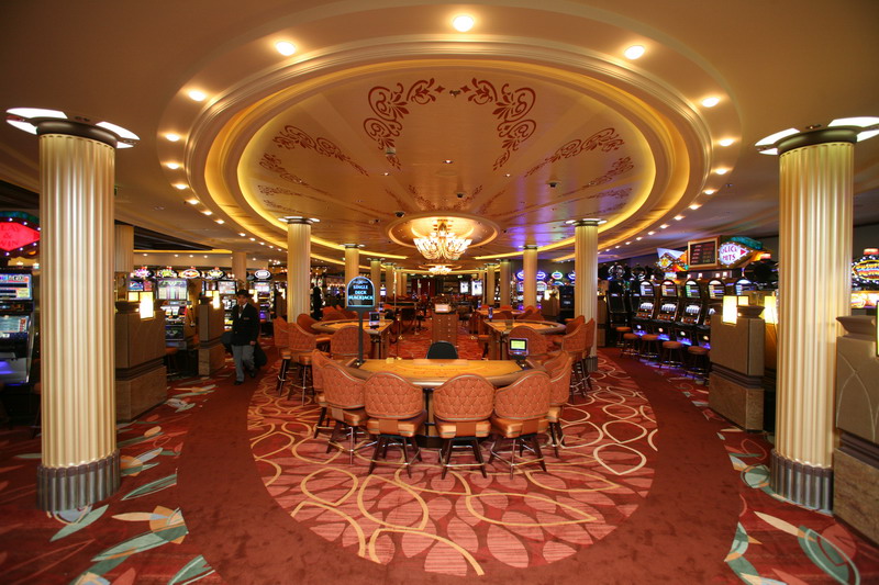 Круїзний лайнер Celebrity Eclipse - Казино (Fortunes Casino)