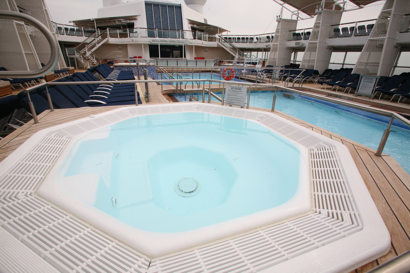 Круїзний лайнер Celebrity Eclipse - Джакузи (Whirlpool on the pool deck)