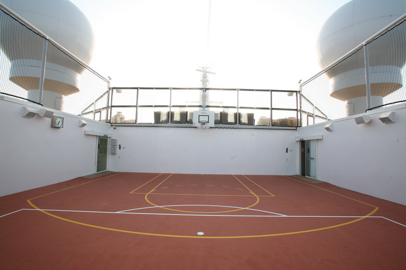 Круїзний лайнер Celebrity Eclipse - Волейбольный корт (Volleyball court)
