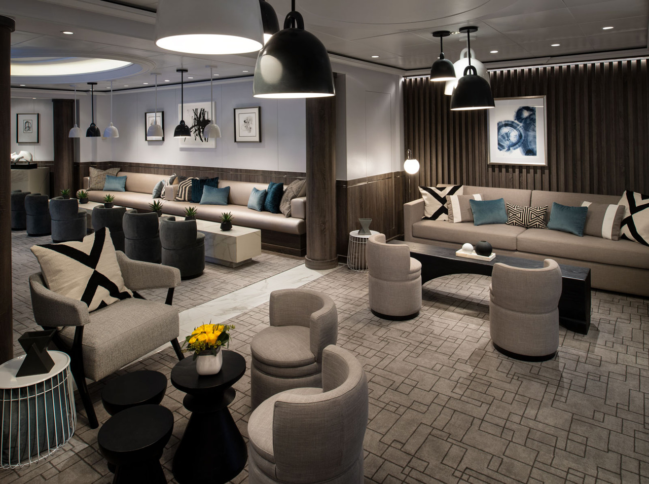 Круїзний лайнер Celebrity Equinox - EQ19-RetreatLounge1R-(1)