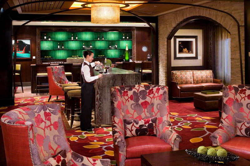 Круїзний лайнер Celebrity Equinox - Винный погреб (Cellar Masters)