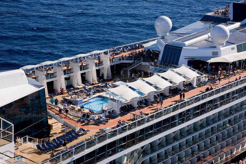 Круїзний лайнер Celebrity Equinox - Палуба водных развлечений (Pool deck)