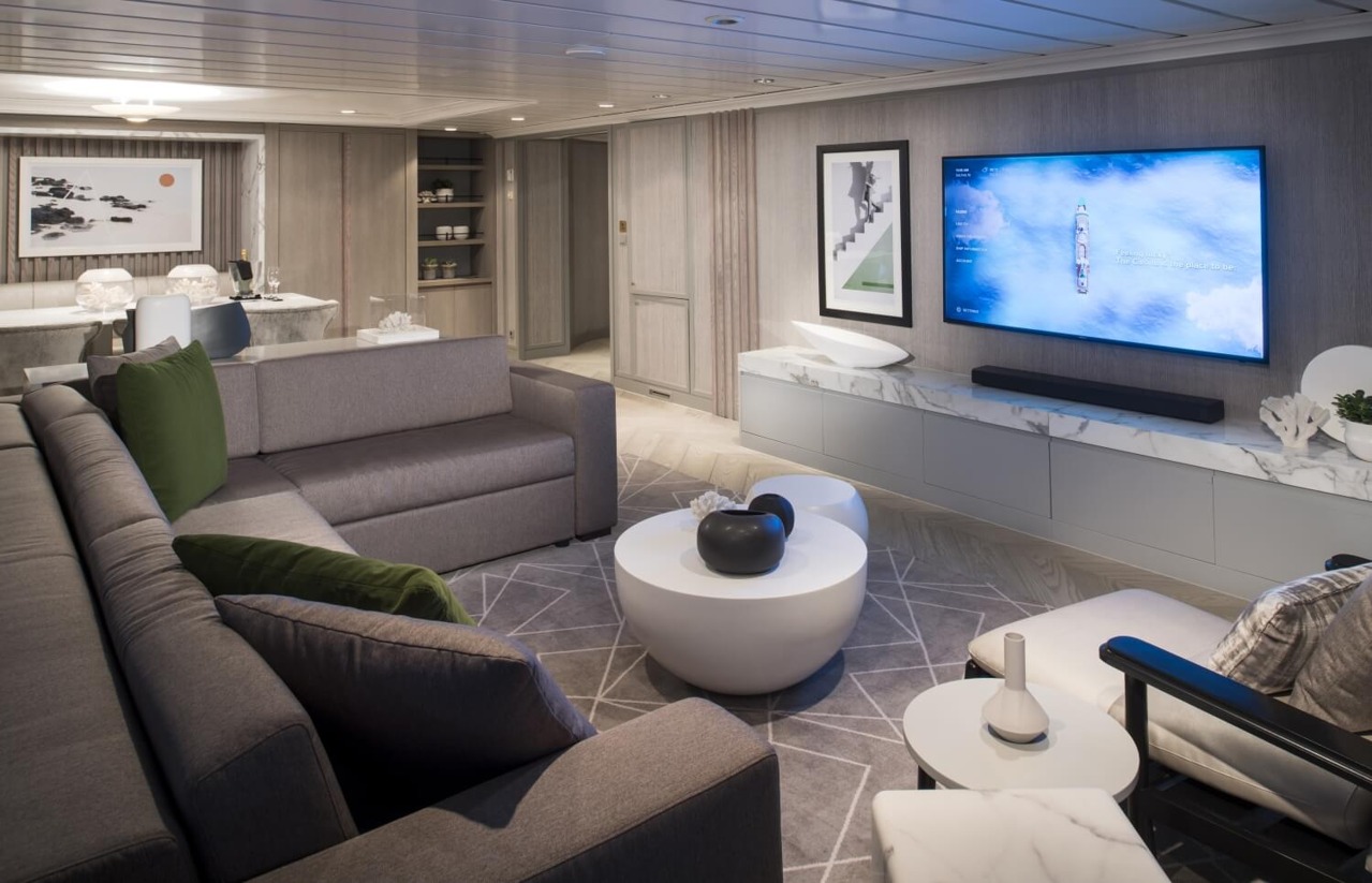 Круїзний лайнер Celebrity Millennium - ML19-PenthouseSuite-LivingroomR