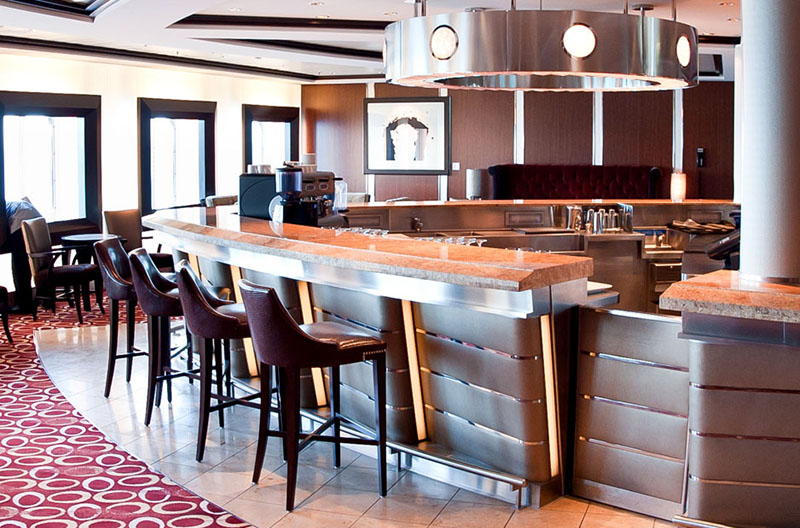 Круїзний лайнер Celebrity Reflection - Музыкальный бар Passport Bar
