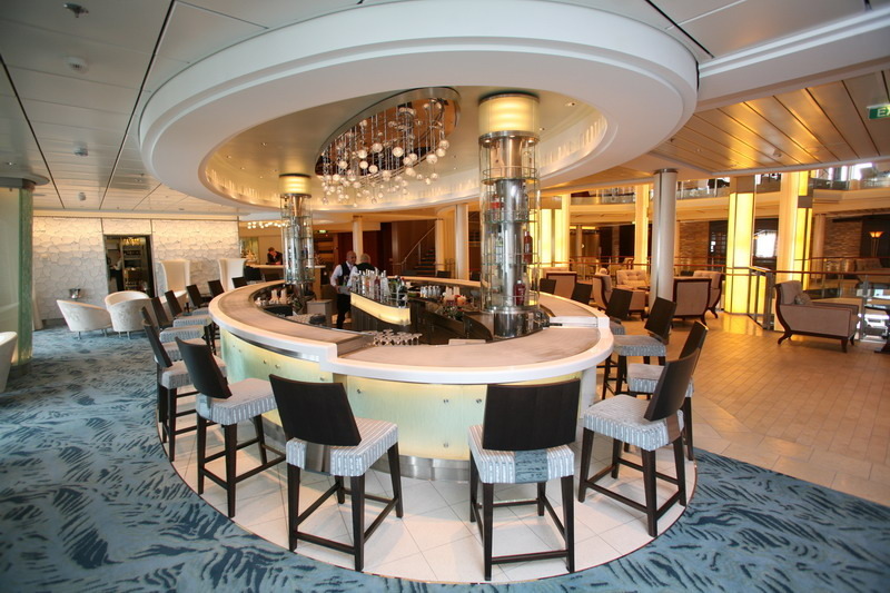 Круїзний лайнер Celebrity Silhouette - Мартини Бар (The Martini Bar)