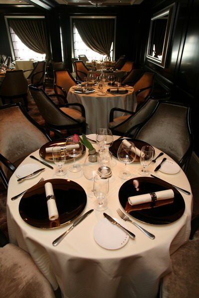 Круїзний лайнер Celebrity Silhouette - Ресторан Murano (Murano Dining room)