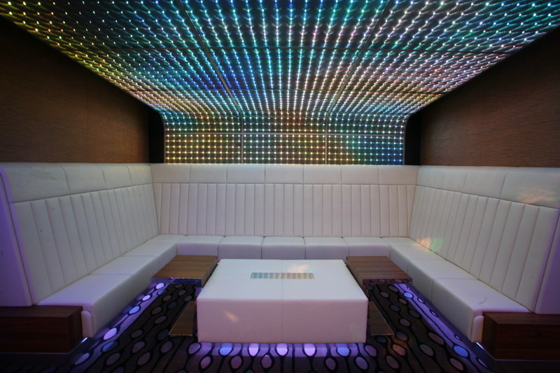 Круїзний лайнер Celebrity Silhouette - Ночной клуб (Quasar nightclub)