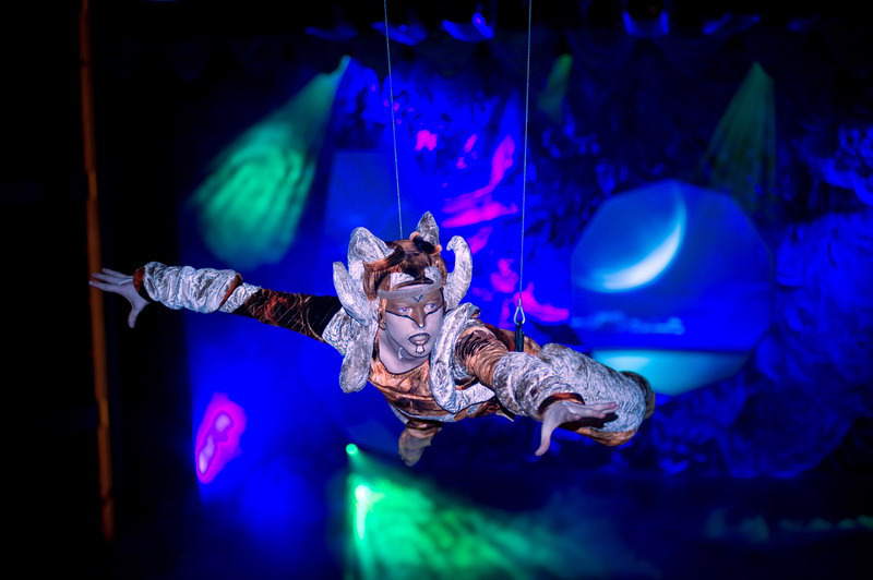 Круїзний лайнер Celebrity Solstice - Шоу (Show)