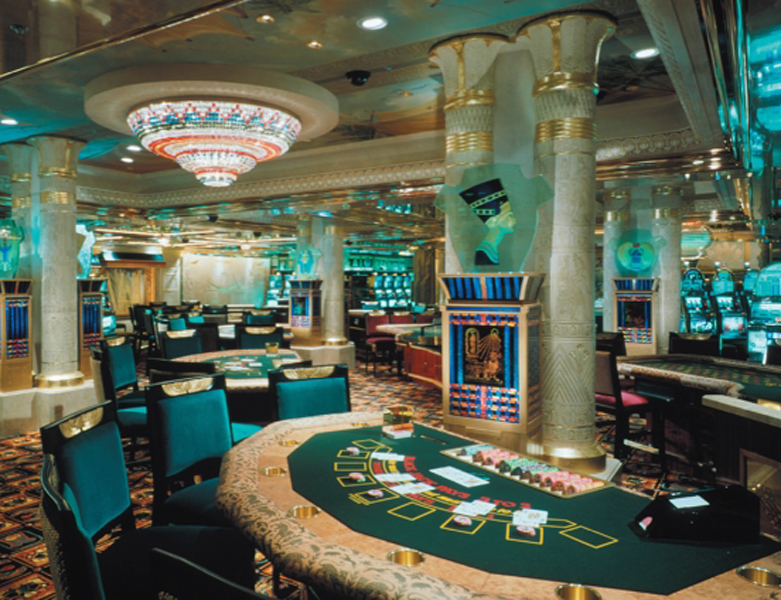 Круїзний лайнер Celebrity Summit - Казино (Fortunes Casino)