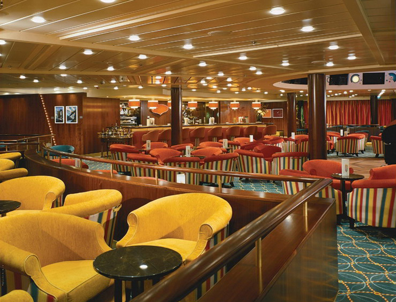 Круїзний лайнер Celebrity Summit - Бар (Onboard Bar)