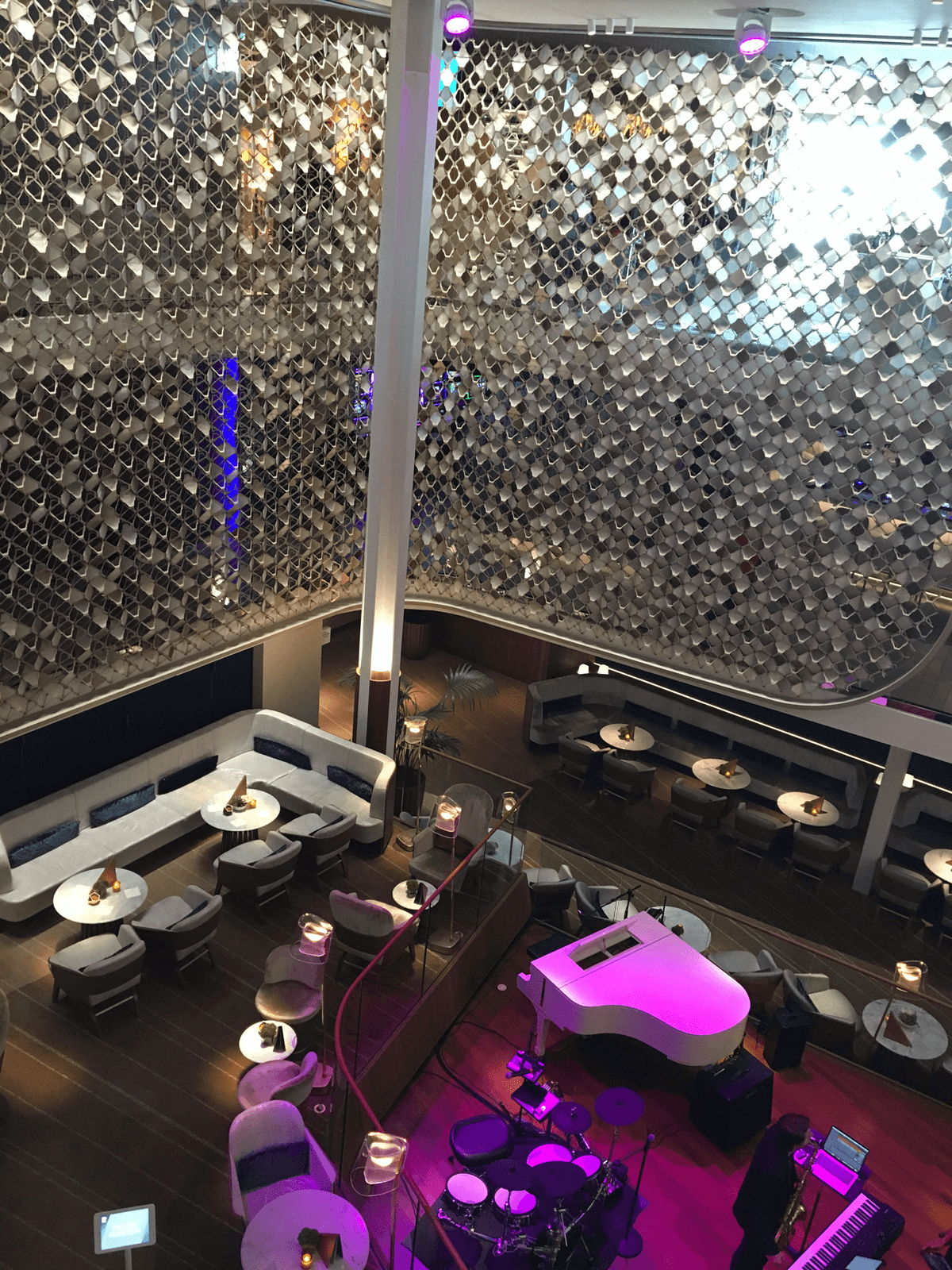 Круїзний лайнер Celebrity Edge - Celebrity Edge.   