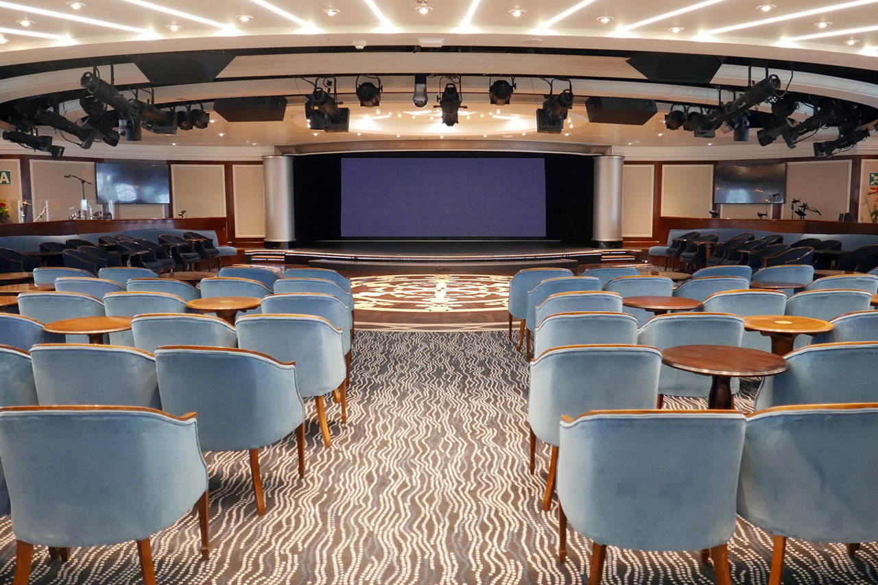 Круїзний лайнер Azamara Pursuit - Cinema