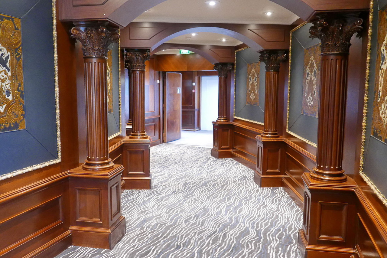 Круїзний лайнер Azamara Pursuit - Interior