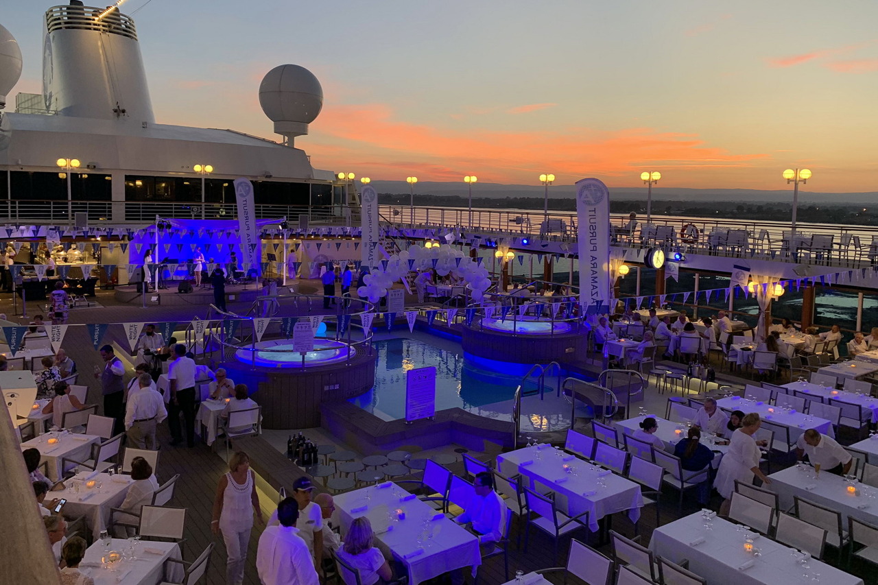 Круїзний лайнер Azamara Pursuit - Pool