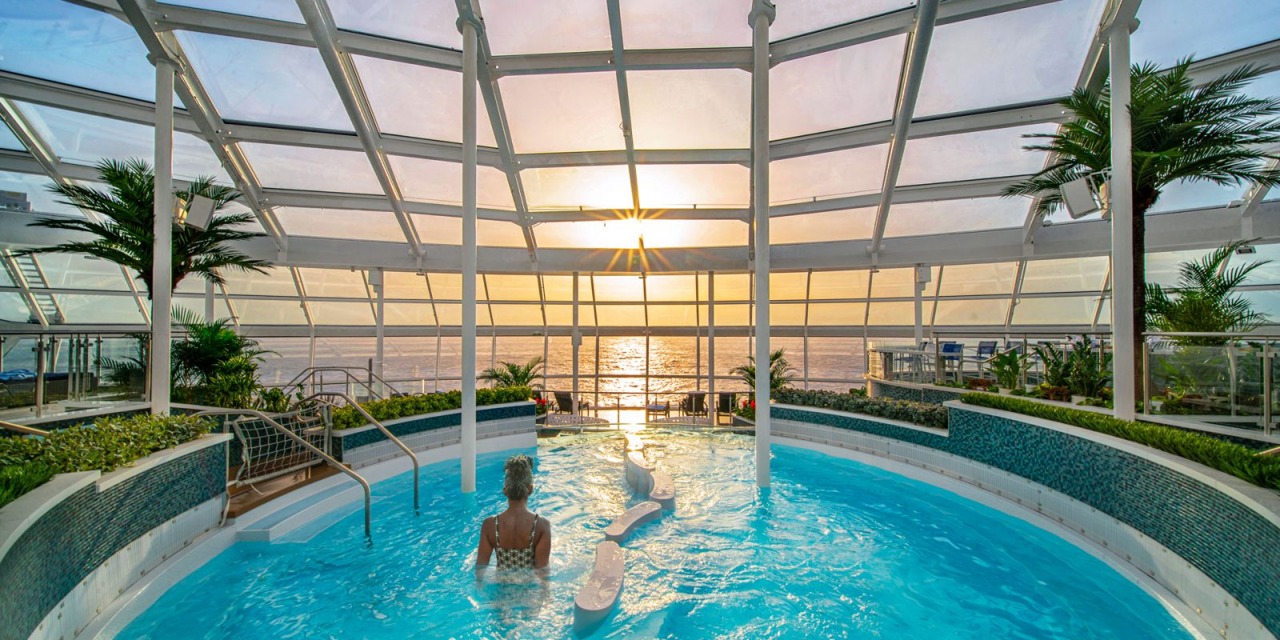 Круїзний лайнер Odyssey of the Seas - Solarium-2-1600x800