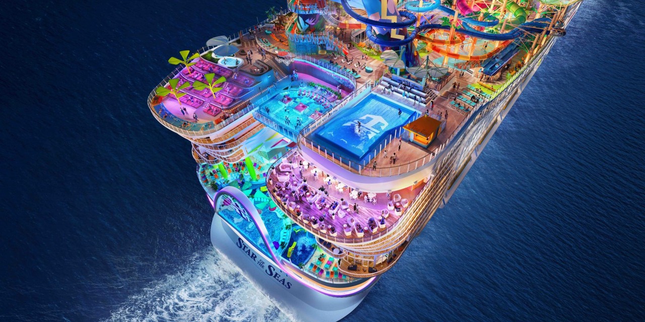 Круїзний лайнер Star of the Seas - RCI_ST_Angled_Aft_Night_CGI03_RT_crop_LR-1600x800