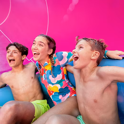 Круїзний лайнер Legend of the Seas - icon-of-the-seas-cat6-waterpark-hurricane-hunter-kids-slide-fun-activities-racing