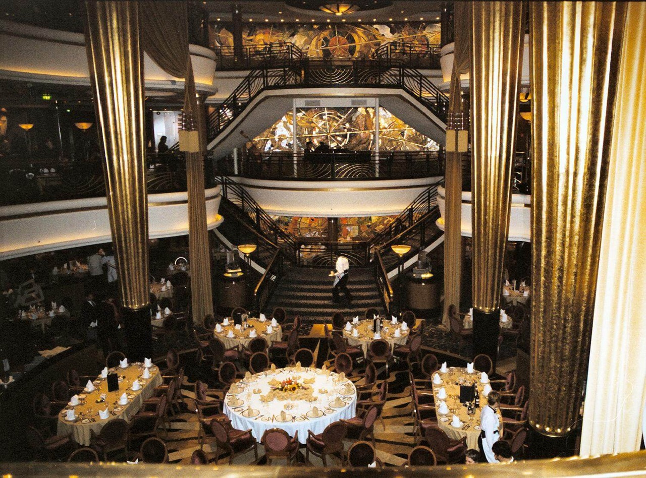 Круїзний лайнер Explorer of the Seas - Основной ресторан (Dining Room)