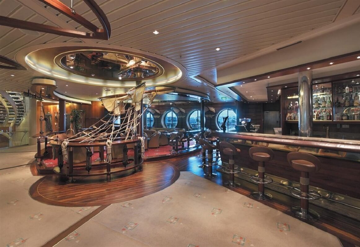 Круїзний лайнер Explorer of the Seas - Шхуна-бар (Schooner Bar)