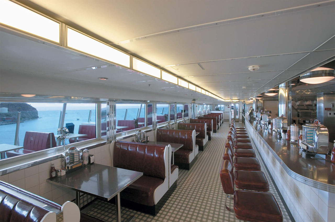 Круїзний лайнер Explorer of the Seas - Ресторан (Johnny Rockets)