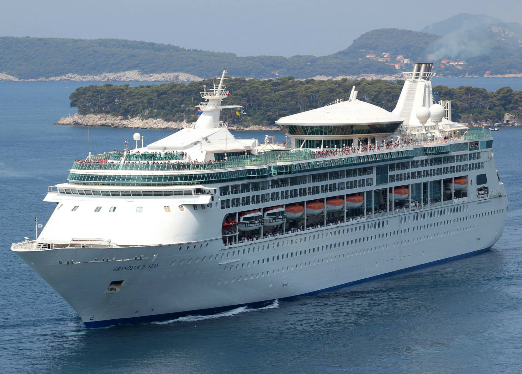Круїзний лайнер Grandeur of the Seas