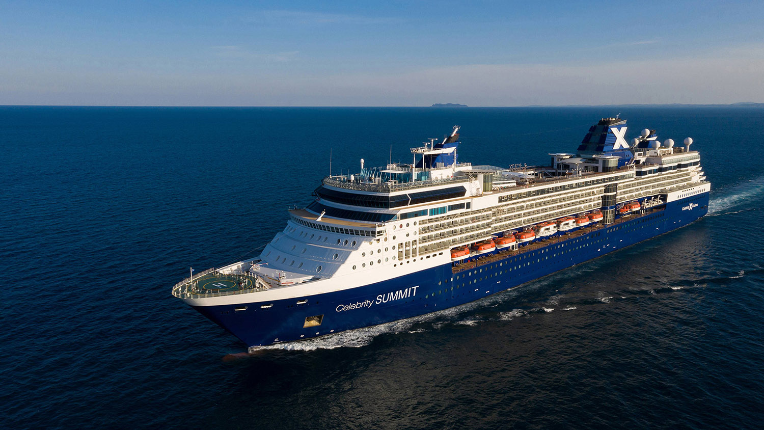 Круїзний лайнер Celebrity Summit