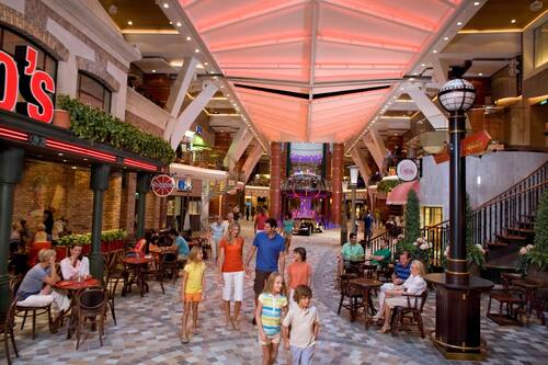 Королевский Променад (Royal Promenade)